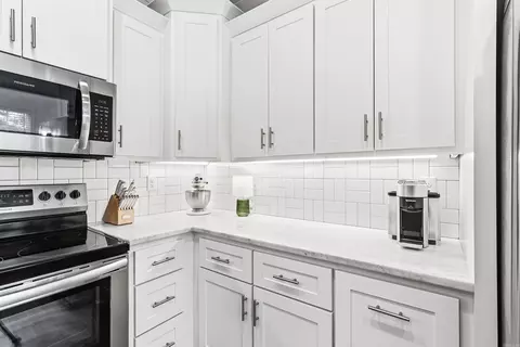 Kitchen - 921 Villa Vista Loop, Cabot, AR 72023 photo 6 of 9