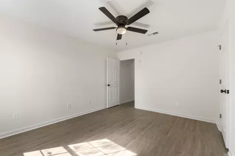 Bedroom - 315 Lamplighter Dr, Haskell, AR 72015 photo 9 of 10