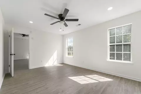 Living - 315 Lamplighter Dr, Haskell, AR 72015 photo 7 of 7