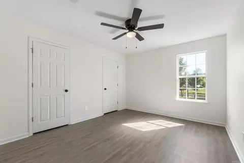 Bedroom - 315 Lamplighter Dr, Haskell, AR 72015 photo 7 of 10