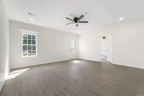 Living - 315 Lamplighter Dr, Haskell, AR 72015 photo 1 of 7