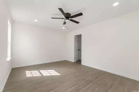 Bedroom - 315 Lamplighter Dr, Haskell, AR 72015 photo 2 of 10
