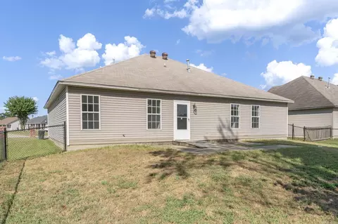 Exterior - 315 Lamplighter Dr, Haskell, AR 72015 photo 9 of 11