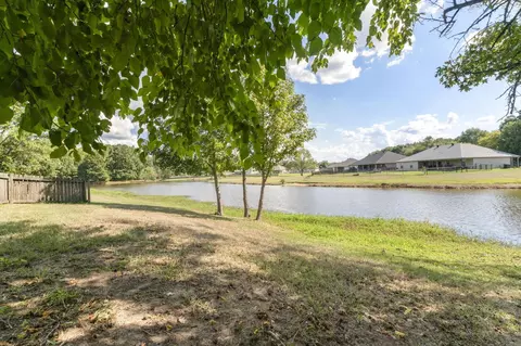 Exterior - 315 Lamplighter Dr, Haskell, AR 72015 photo 2 of 11
