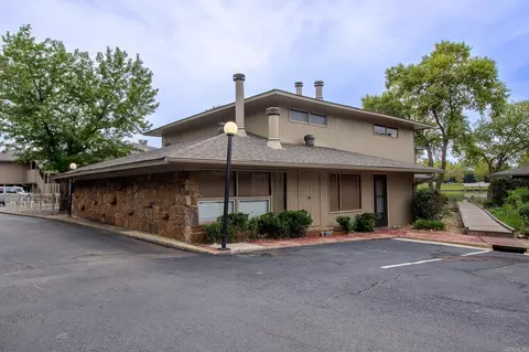 100 Bayou Pt #B5, Hot Springs, AR 71913