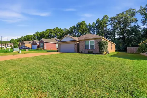 Exterior - 1089 Meadows Edge Dr, Alexander, AR 72002 photo 9 of 10
