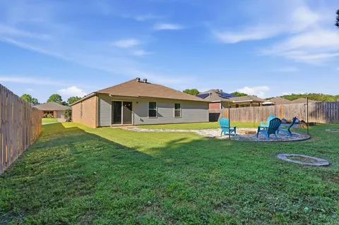 Exterior - 1089 Meadows Edge Dr, Alexander, AR 72002 photo 7 of 10