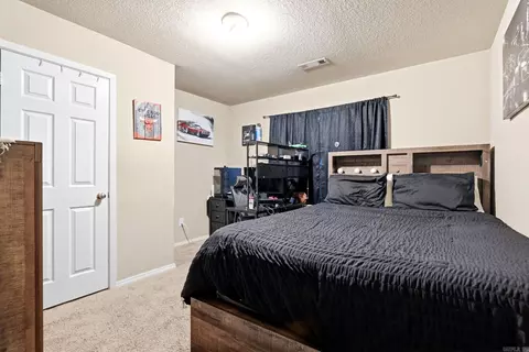 Bedroom - 1089 Meadows Edge Dr, Alexander, AR 72002 photo 6 of 7