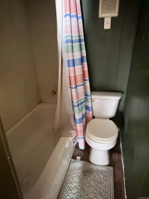 Bath - 714 Clay 256, Corning, AR 72422 photo 2 of 6