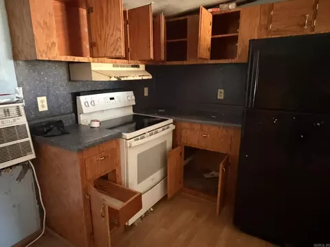 Kitchen - 714 Clay 256, Corning, AR 72422 photo 3 of 5