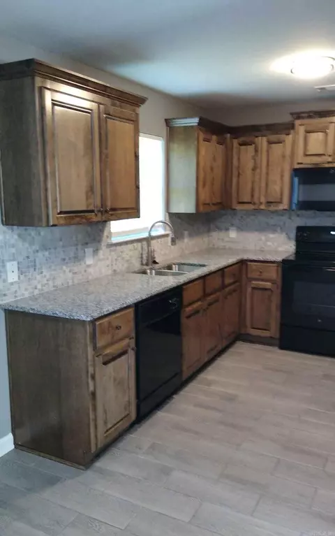 Kitchen - 533 Grand Ave, Haskell, AR 72015 photo 2 of 2
