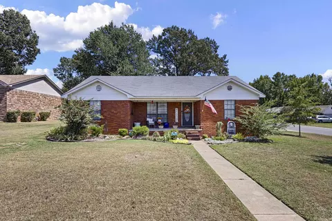 2111 S Ithaca Ave, Russellville, AR 72802