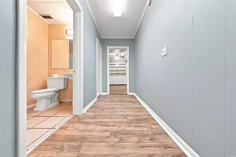 Entry Way - 115 Crouch, Benton, AR 72019 photo 5 of 5
