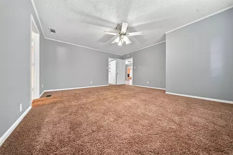 Living - 115 Crouch, Benton, AR 72019 photo 8 of 12