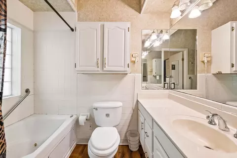 Bath - 8205 8219 Codie Ln, Benton, AR 72019 photo 1 of 6