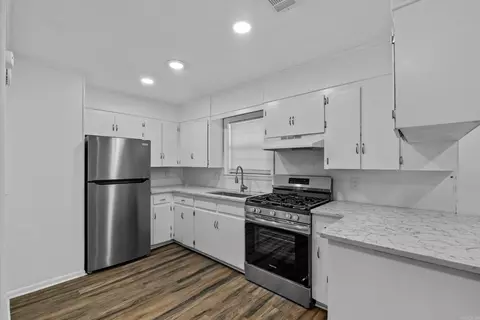 Kitchen - 51 Wagner St, Bryant, AR 72022 photo 1 of 2