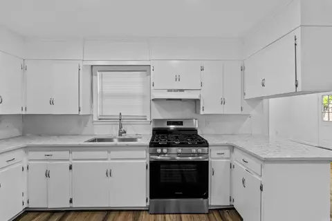 Kitchen - 51 Wagner St, Bryant, AR 72022 photo 2 of 2