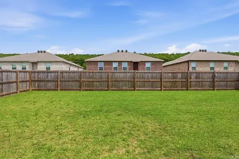 Exterior - 1110 Rockwell Dr, Conway, AR 72032 photo 3 of 6