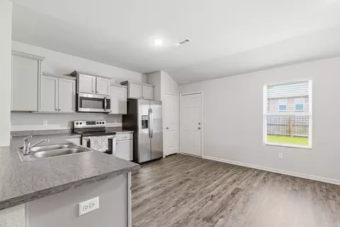 Kitchen - 1110 Rockwell Dr, Conway, AR 72032 photo 1 of 2
