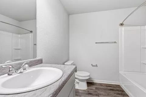 Bath - 1110 Rockwell Dr, Conway, AR 72032 photo 2 of 2
