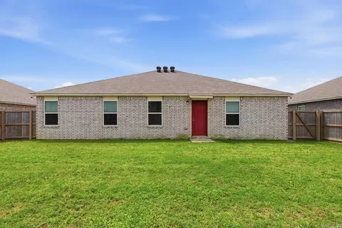 Exterior - 1110 Rockwell Dr, Conway, AR 72032 photo 5 of 6