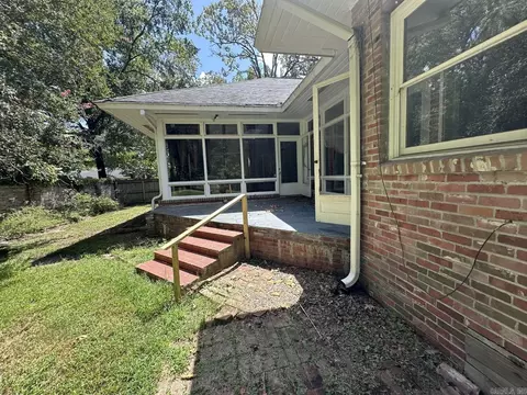 3615 S Poplar St, Pine Bluff, AR 71603 photo 8