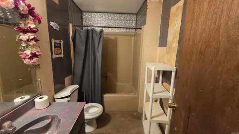 Bath - 67 Pinter Ln, Morrilton, AR 72110 photo 2 of 2