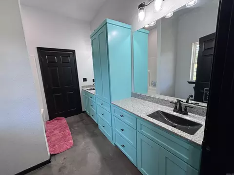 Bath - 2494 Ember Rd, Lamar, AR 72846 photo 6 of 8