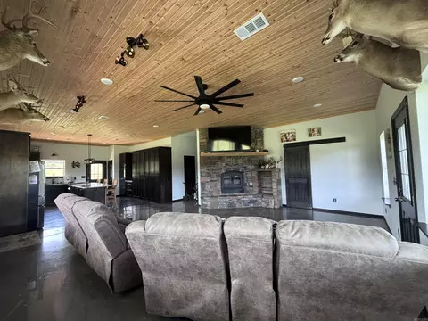 Living - 2494 Ember Rd, Lamar, AR 72846 photo 2 of 3