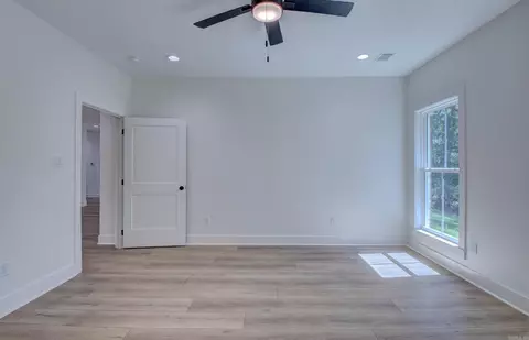 Bedroom - 215 Apollo Way, Benton, AR 72015 photo 12 of 13