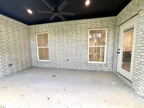 Exterior - 215 Apollo Way, Benton, AR 72015 photo 4 of 5