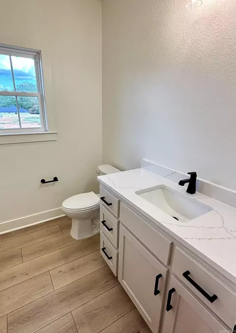 Bath - 215 Apollo Way, Benton, AR 72015 photo 5 of 5
