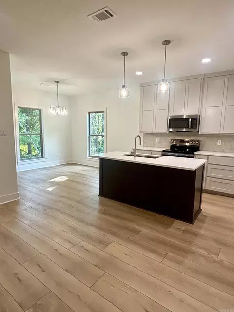 Kitchen - 217 Apollo Way, Benton, AR 72015 photo 1 of 2