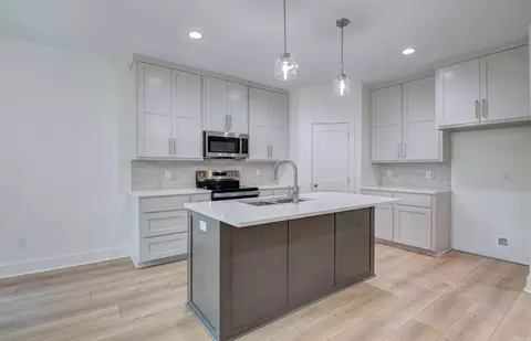Kitchen - 217 Apollo Way, Benton, AR 72015 photo 3 of 8