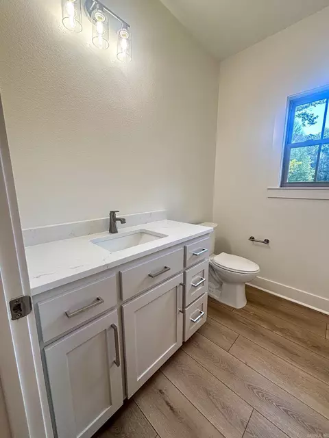 Bath - 217 Apollo Way, Benton, AR 72015 photo 5 of 6