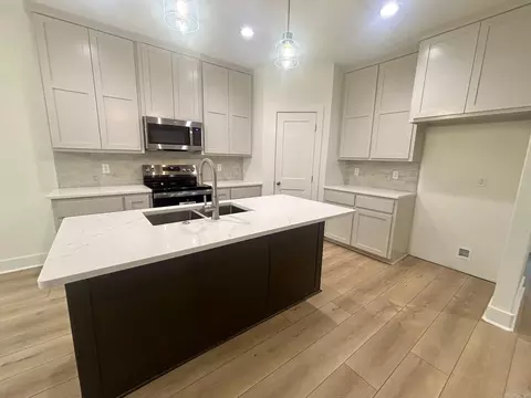 Kitchen - 217 Apollo Way, Benton, AR 72015 photo 2 of 2