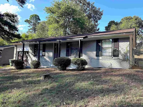 18 Glendale Dr, Little Rock, AR 72209
