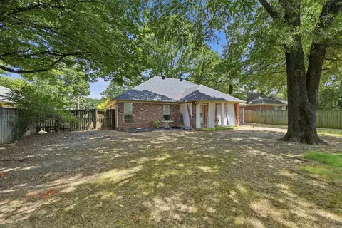 Exterior - 431 Bernard Dr, Conway, AR 72032 photo 6 of 9