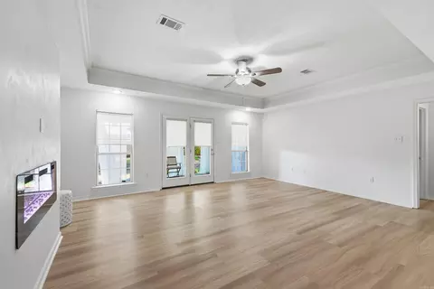 Living - 431 Bernard Dr, Conway, AR 72032 photo 1 of 6