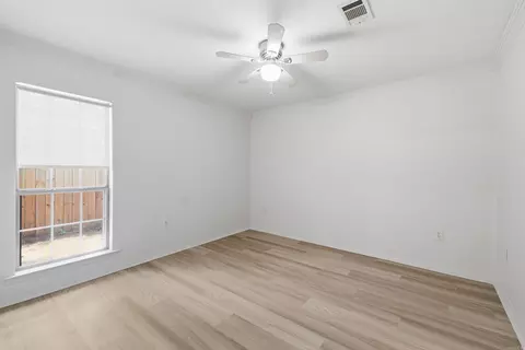 Bedroom - 431 Bernard Dr, Conway, AR 72032 photo 3 of 4
