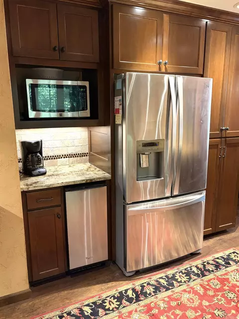 Kitchen - 138 Silver Point Dr #14 D, Mount Ida, AR 71957 photo 4 of 5