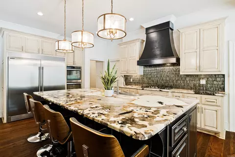 Kitchen - 9601 Highway 35, Benton, AR 72015 photo 2 of 5