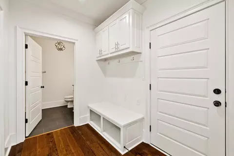 Entry Way - 9601 Highway 35, Benton, AR 72015 photo 2 of 4