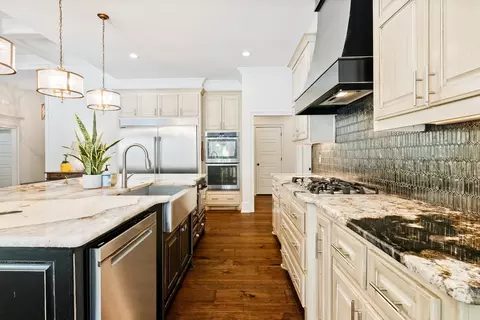 Kitchen - 9601 Highway 35, Benton, AR 72015 photo 3 of 5