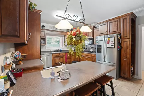 Kitchen - 17 Crosswinds Dr, Cabot, AR 72023 photo 2 of 2