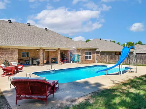 Exterior - 17 Crosswinds Dr, Cabot, AR 72023 photo 2 of 5