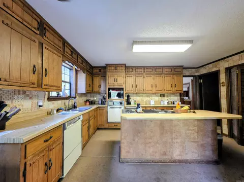Kitchen - 5780 Rodgers Rd E, Rison, AR 71665 photo 2 of 2