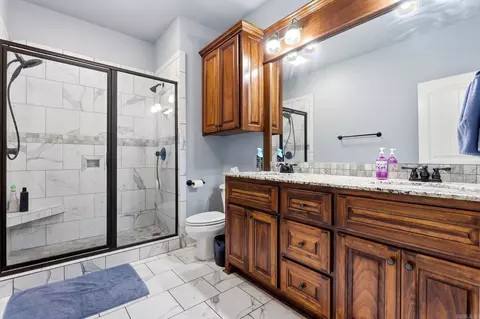 Bath - 301 Cedar Dr, Bryant, AR 72022 photo 6 of 6