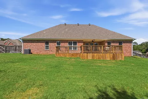 Exterior - 301 Cedar Dr, Bryant, AR 72022 photo 8 of 10