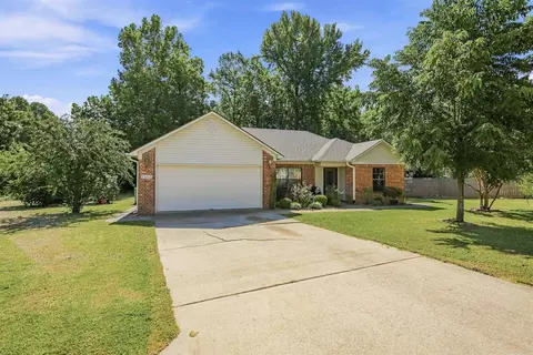 Exterior - 1610 Cajun Cv, Cabot, AR 72023 photo 4 of 7